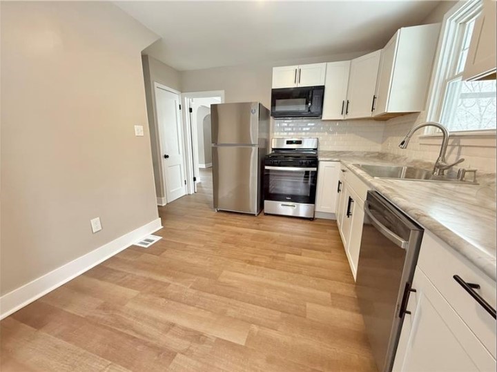 310 W Meyer Ave
