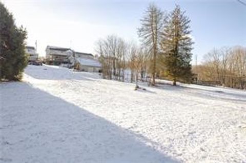 109 1st Ave. W Leechburg PA 15656