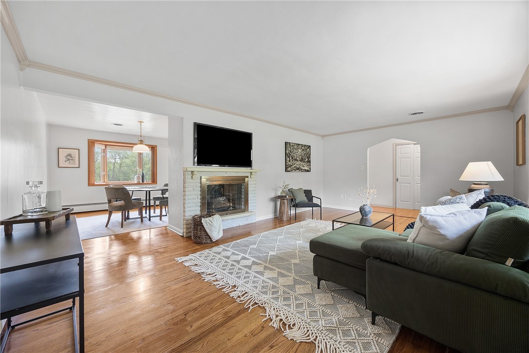 108 Meadowvue Dr