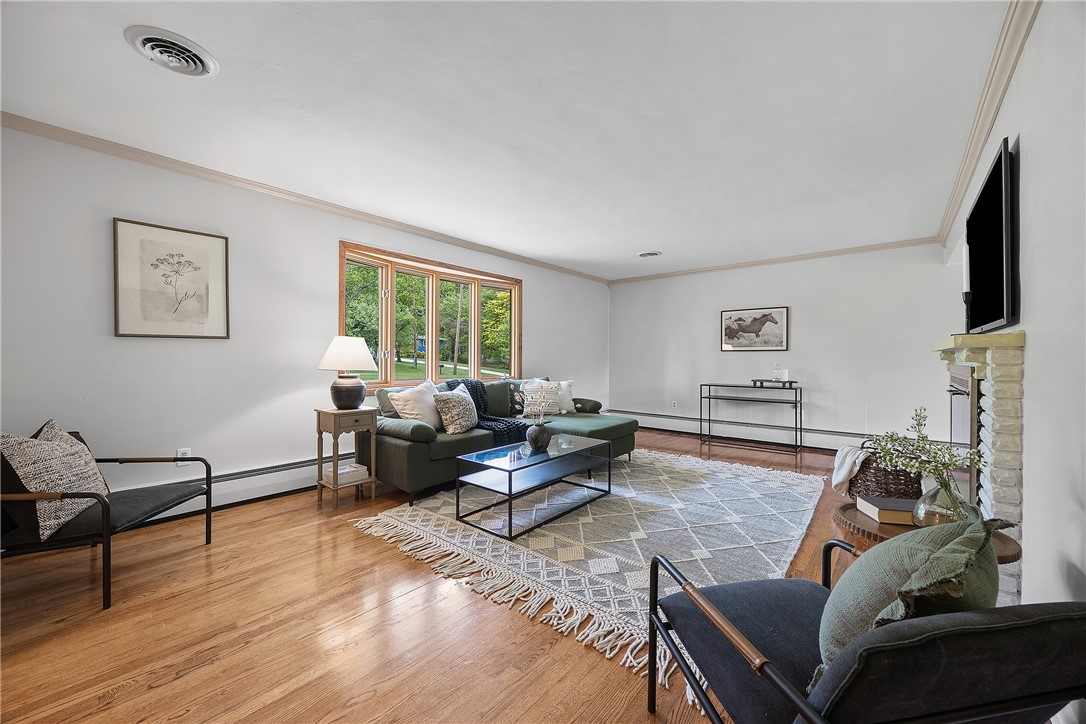 108 Meadowvue Dr