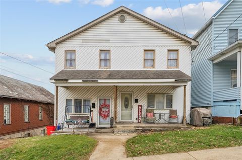Photo of 602-604 Gaskill Ave, Jeannette, PA 15644 (MLS # 1737044)