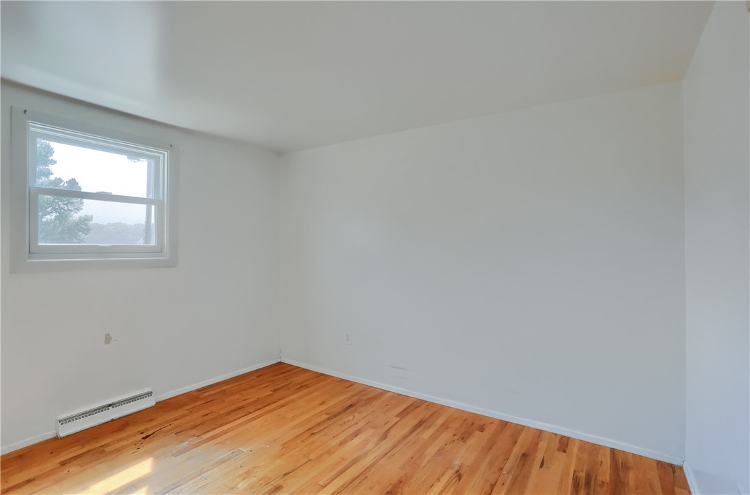 Oakdale, Pennsylvania 15071, United States, 3 Bedrooms Bedrooms, ,2 BathroomsBathrooms,Residential,Contingent,208881