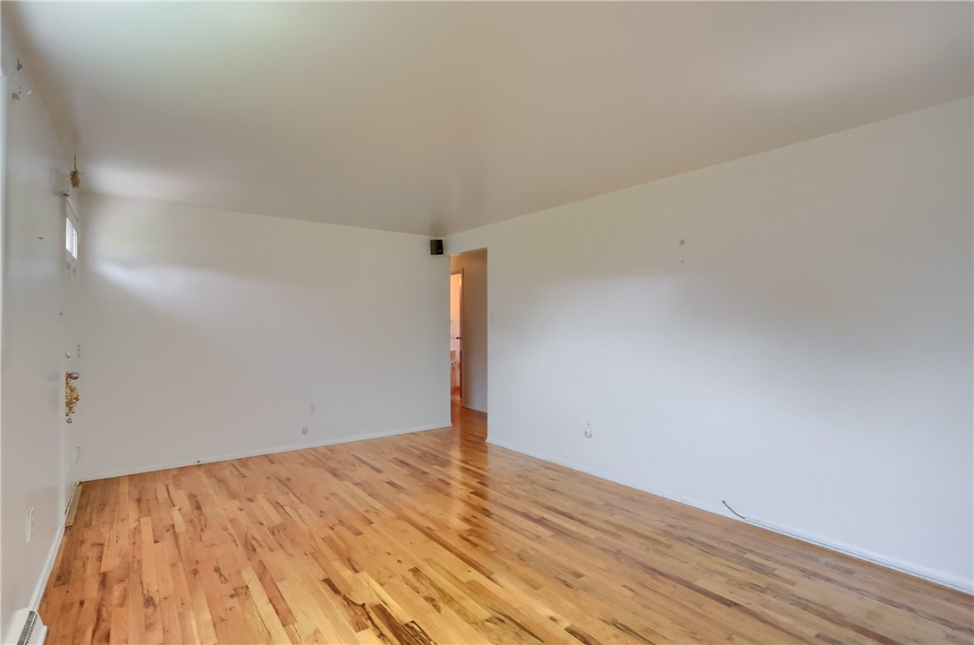 Oakdale, Pennsylvania 15071, United States, 3 Bedrooms Bedrooms, ,2 BathroomsBathrooms,Residential,Contingent,208881