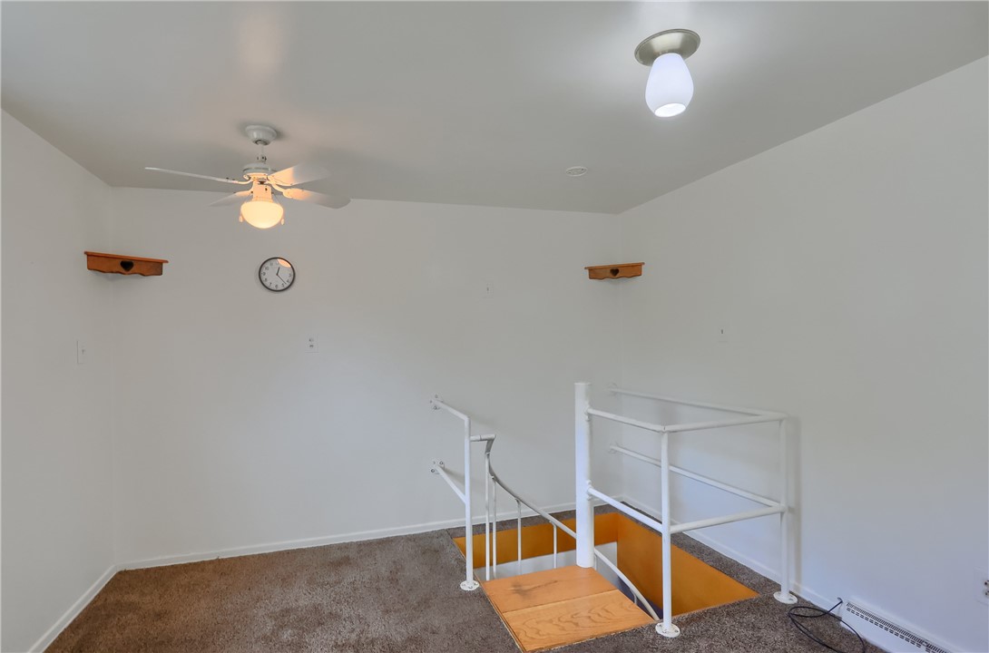 Oakdale, Pennsylvania 15071, United States, 3 Bedrooms Bedrooms, ,2 BathroomsBathrooms,Residential,Contingent,208881