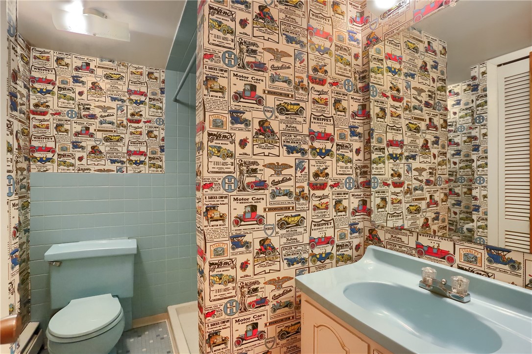 Oakdale, Pennsylvania 15071, United States, 3 Bedrooms Bedrooms, ,2 BathroomsBathrooms,Residential,Contingent,208881