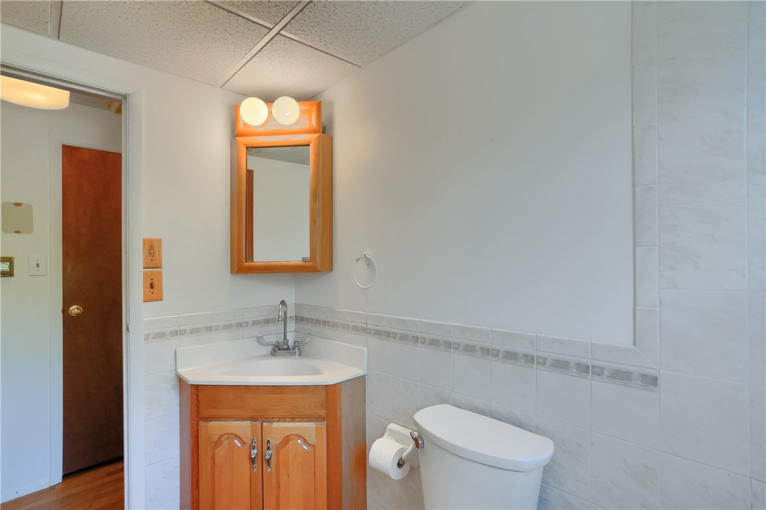 Oakdale, Pennsylvania 15071, United States, 3 Bedrooms Bedrooms, ,2 BathroomsBathrooms,Residential,Contingent,208881