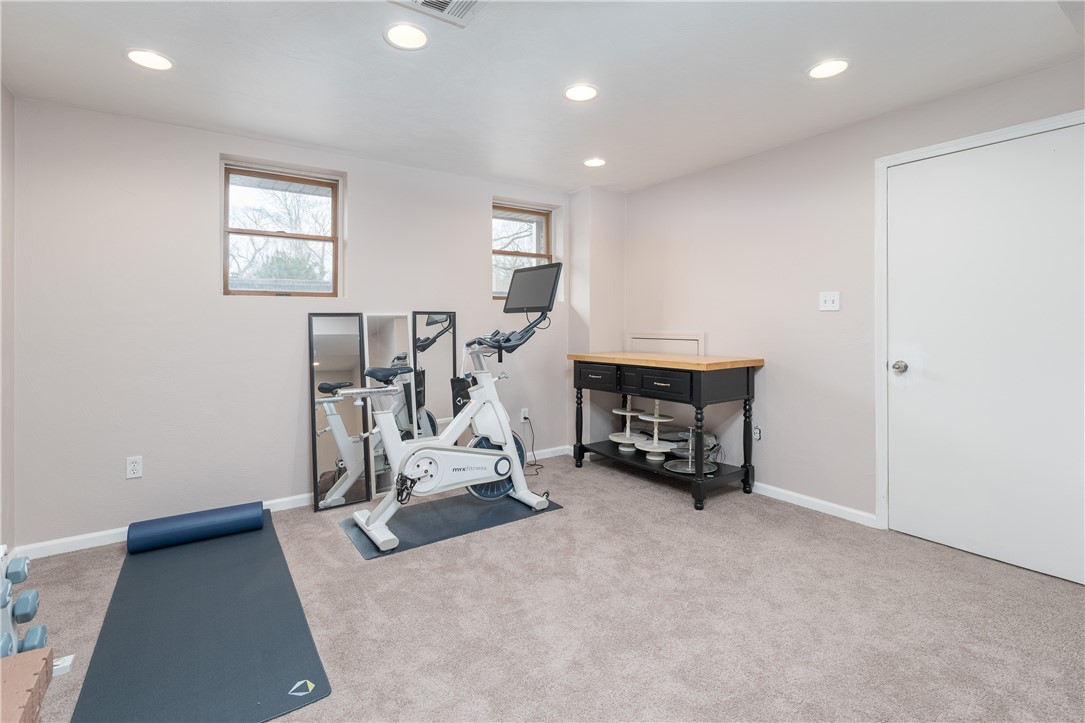 1195 Mike Reed Drive Dr, South Park, Pennsylvania image 16