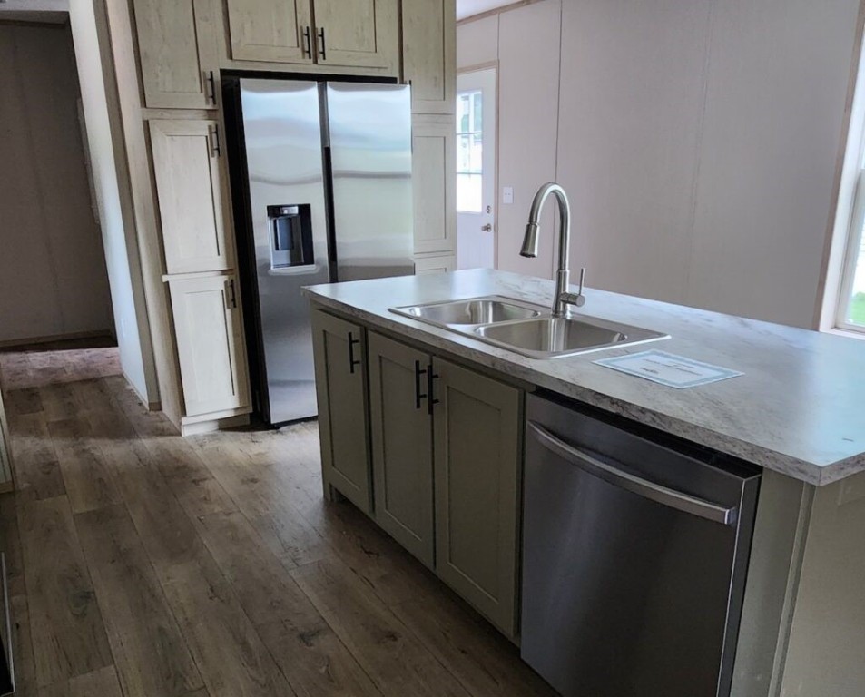 152 Roundtop Circle, Scottdale, Pennsylvania image 3