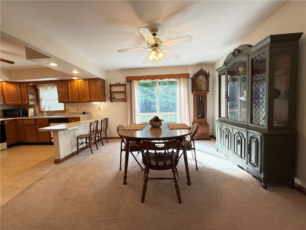 Hempfield Twp, Pennsylvania 16125, United States, 3 Bedrooms Bedrooms, ,2 BathroomsBathrooms,Residential,Active,197041