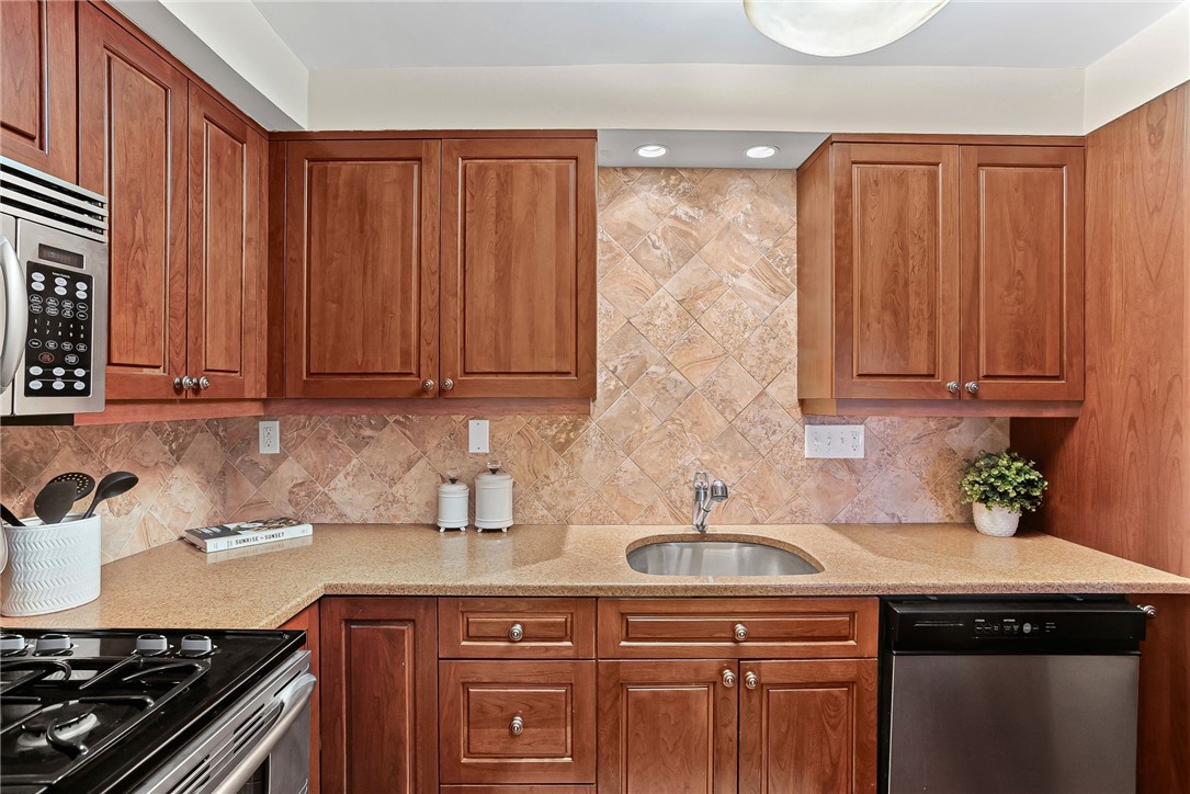 4601 Fifth Avenue Ave #323, Oakland, Pennsylvania image 8