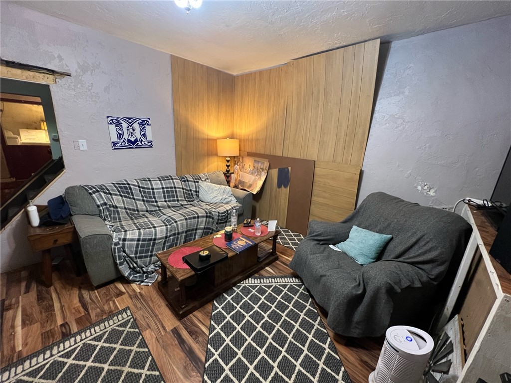 608 Wylie Avenue Ave, Jeannette, Pennsylvania image 3