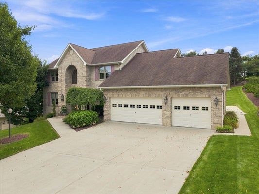 9551 DOWNING PL, IRWIN, PA 15642 - Image 97d2db5d5f80e99376c5cc926d61e2ec/2820929555
