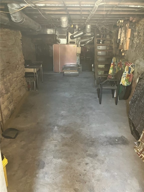 New Castle/5th, Pennsylvania 16101, United States, ,Residential,Active,25565