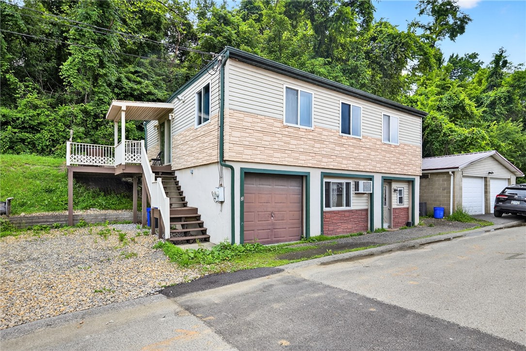 2 Mallard St.
