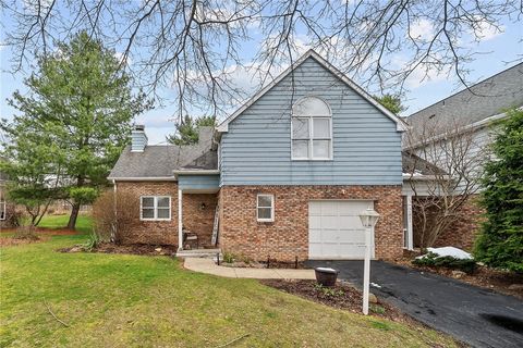 Photo of 1217 Parkside Dr, Bridgeville, PA 15017 (MLS # 1751197)