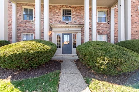 Condo For Sale - 103 Jamestown Dr Dr #C<br/> Scott Twp, PA 15216