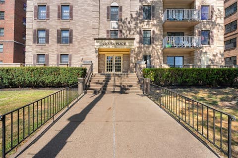 Photo for 923 California Ave 503
