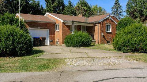 Homes For Sale - 1638 Shady Dr Dr<br/> Mercer County, Farrell, PA 16121