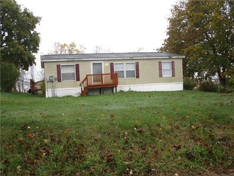 Photo of 862 North Washington Road, Washington Twp, PA 16048 (MLS # 1728890)