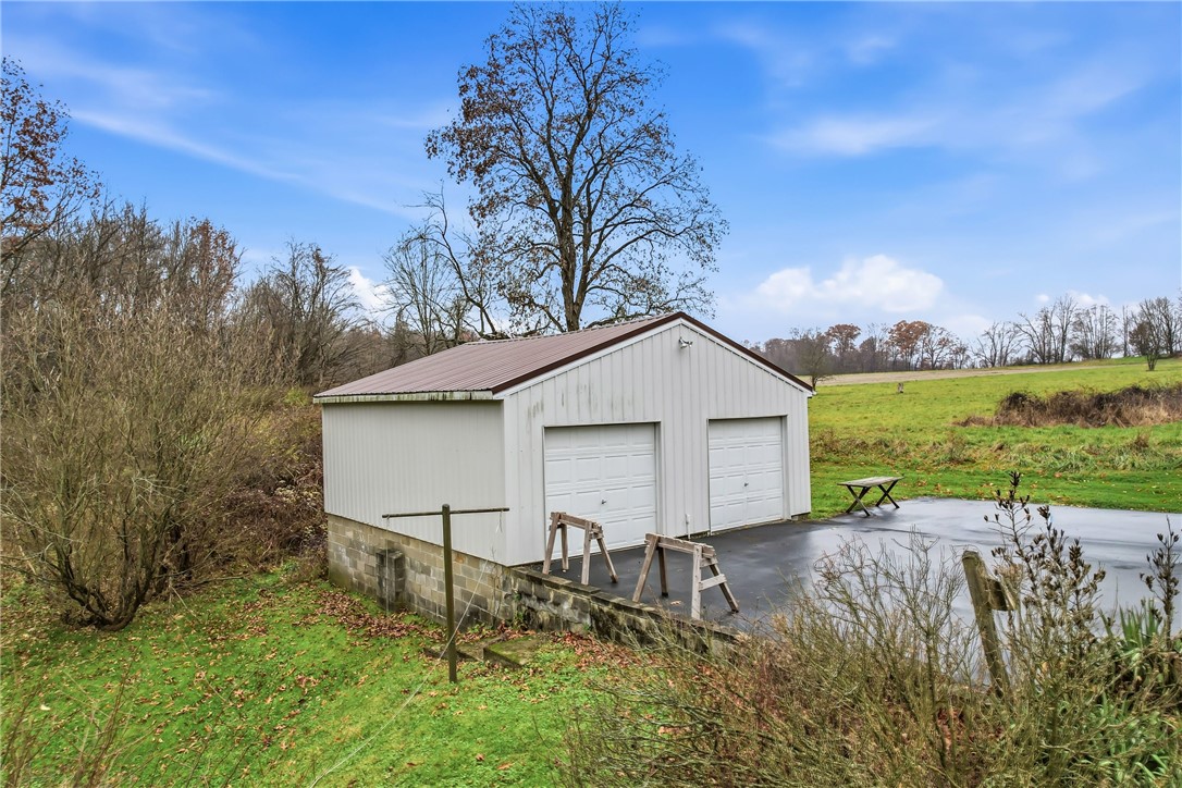 West Salem Twp, Pennsylvania 16125, United States, 3 Bedrooms Bedrooms, ,2 BathroomsBathrooms,Residential,Active,246034