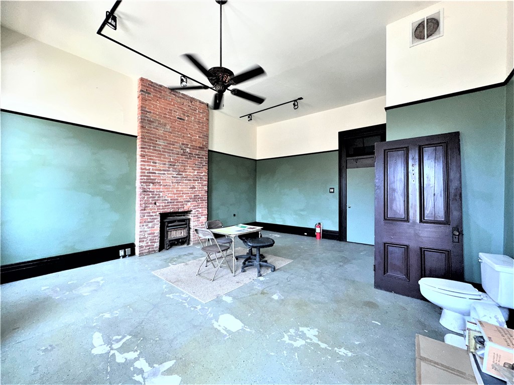 South Side, Pennsylvania 15203, United States, ,Commercial,Active,55672