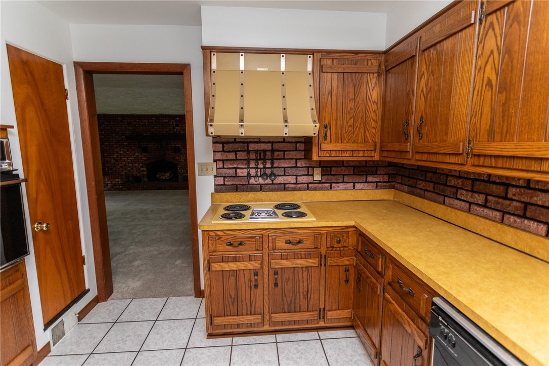 240 Connellsville St St, Dunbar, Pennsylvania image 25