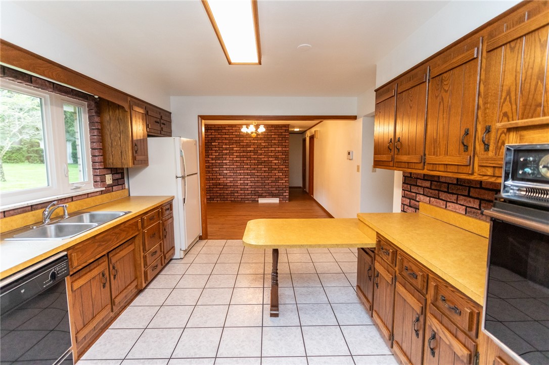 240 Connellsville St St, Dunbar, Pennsylvania image 24