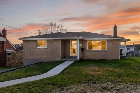 Photo of 10640 Bellview Dr, Irwin, PA 15642 (MLS # 1731758)