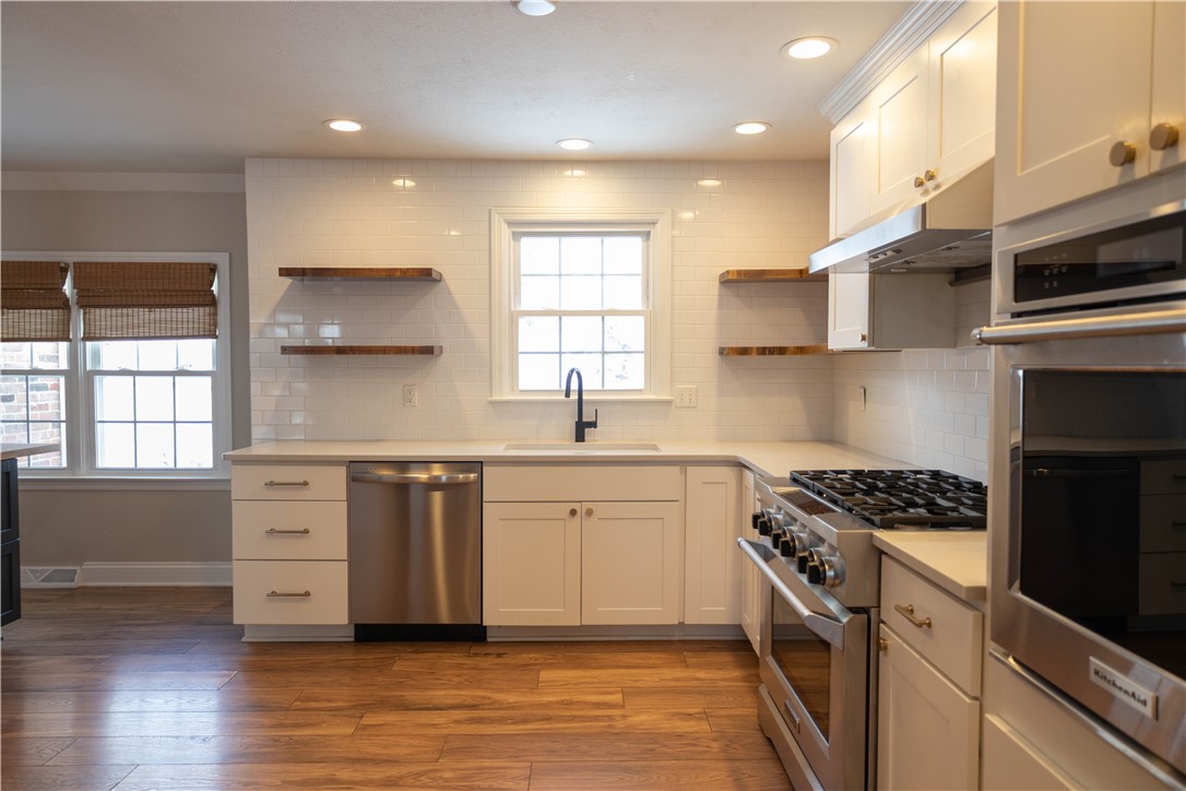 2668 Timberglen West