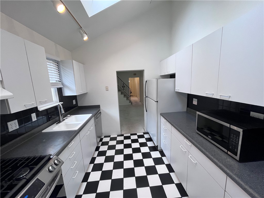 South Side, Pennsylvania 15203, United States, 2 Bedrooms Bedrooms, ,2 BathroomsBathrooms,Residential,Active,213601