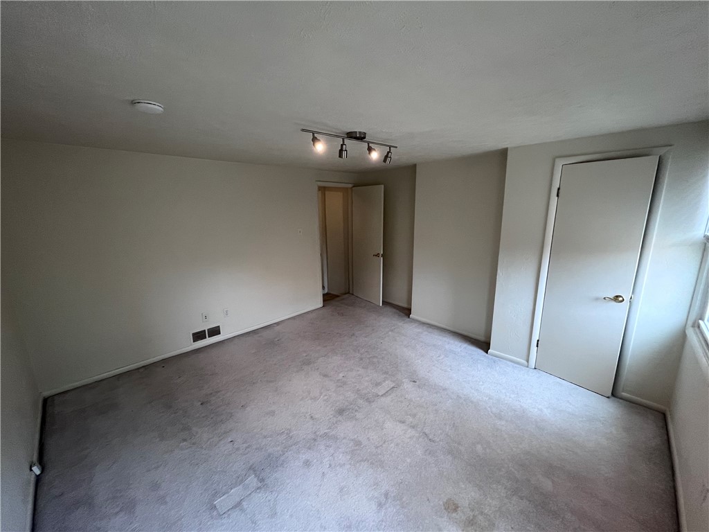 South Side, Pennsylvania 15203, United States, 2 Bedrooms Bedrooms, ,2 BathroomsBathrooms,Residential,Active,213601