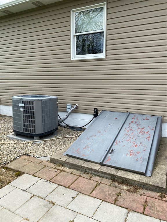 Hempfield Twp - Mer, Pennsylvania 16125, United States, 3 Bedrooms Bedrooms, ,2 BathroomsBathrooms,Residential,Active,117971