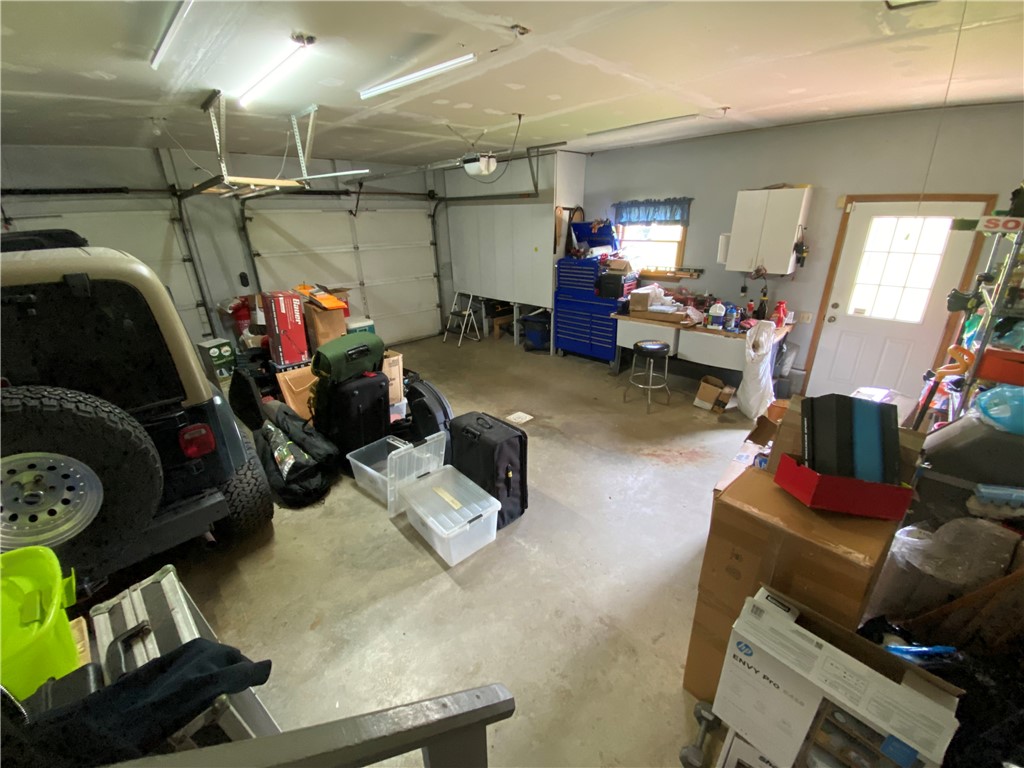 Hempfield Twp - Mer, Pennsylvania 16125, United States, 3 Bedrooms Bedrooms, ,2 BathroomsBathrooms,Residential,Active,117971