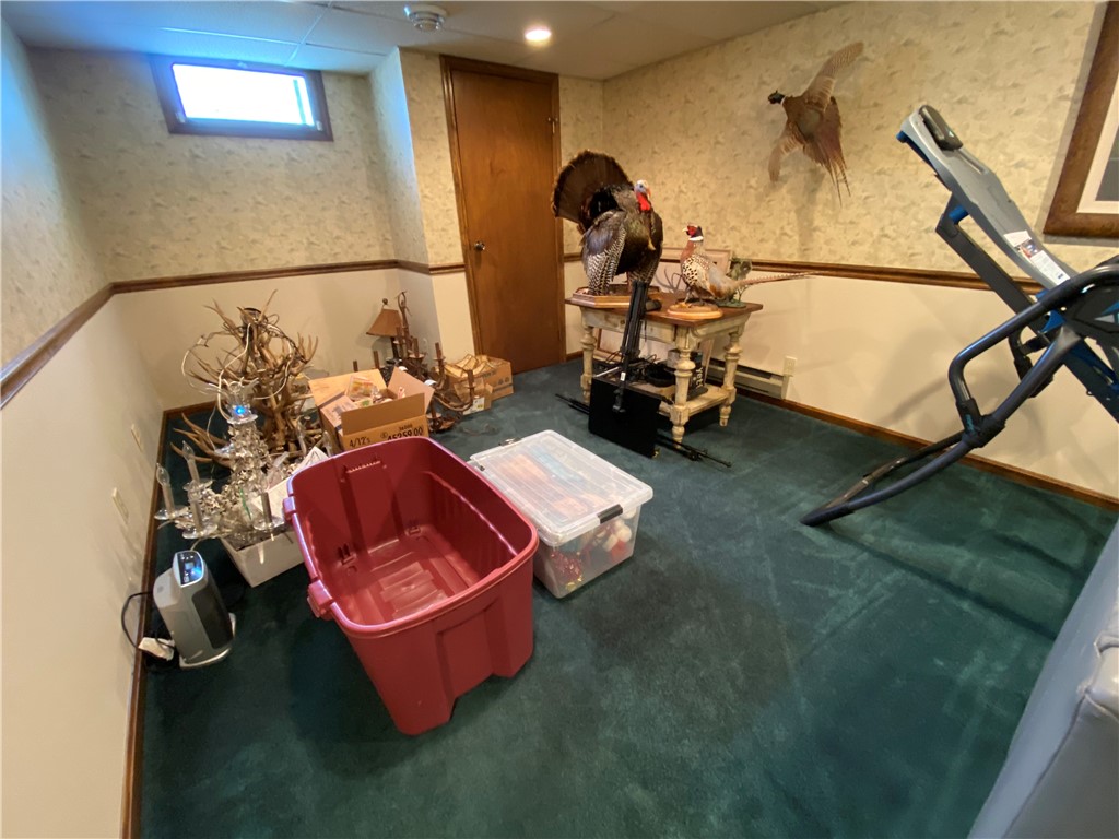 Hempfield Twp - Mer, Pennsylvania 16125, United States, 3 Bedrooms Bedrooms, ,2 BathroomsBathrooms,Residential,Active,117971