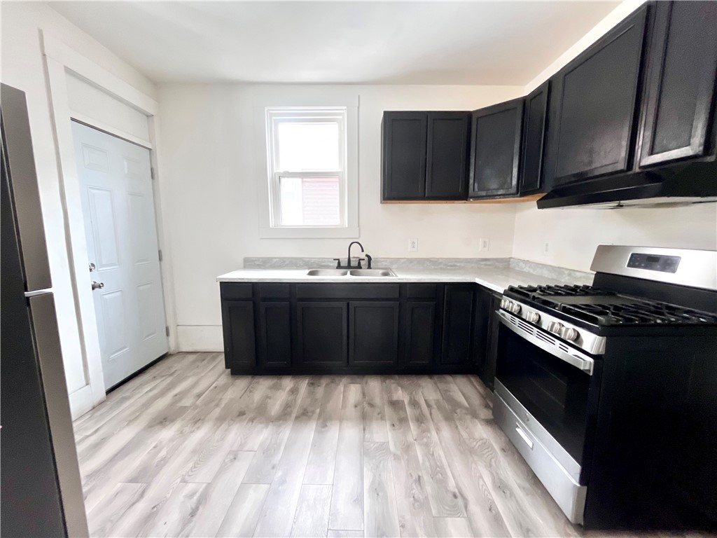 Ambridge, Pennsylvania 15003, United States, 6 Bedrooms Bedrooms, ,2 BathroomsBathrooms,Residential,Active,1990