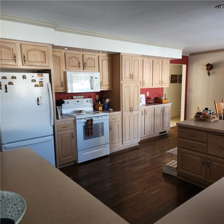 Neshannock Twp, Pennsylvania 16105, United States, 3 Bedrooms Bedrooms, ,2 BathroomsBathrooms,Residential,Contingent,12456