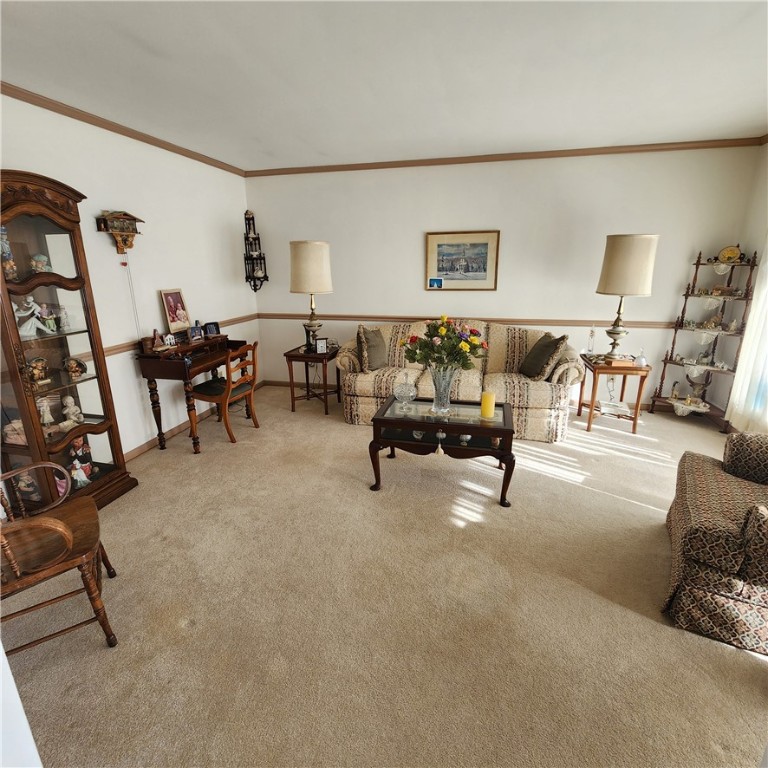 Neshannock Twp, Pennsylvania 16105, United States, 3 Bedrooms Bedrooms, ,2 BathroomsBathrooms,Residential,Contingent,12456