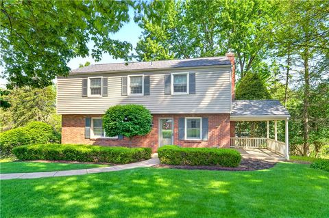 Photo of 2545 Matterhorn Dr, Wexford, PA 15090 (MLS # 1752544)