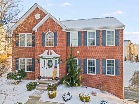 Photo for 110 Parklane Dr
