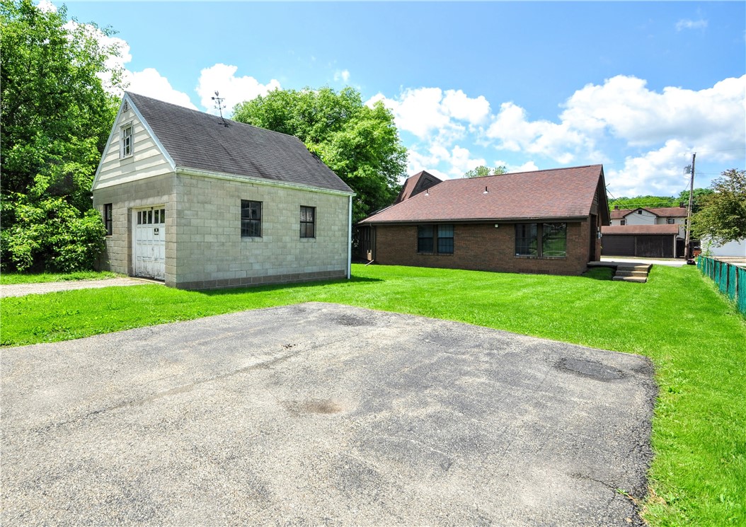 303 S 6th St. St, West Newton, Pennsylvania image 31