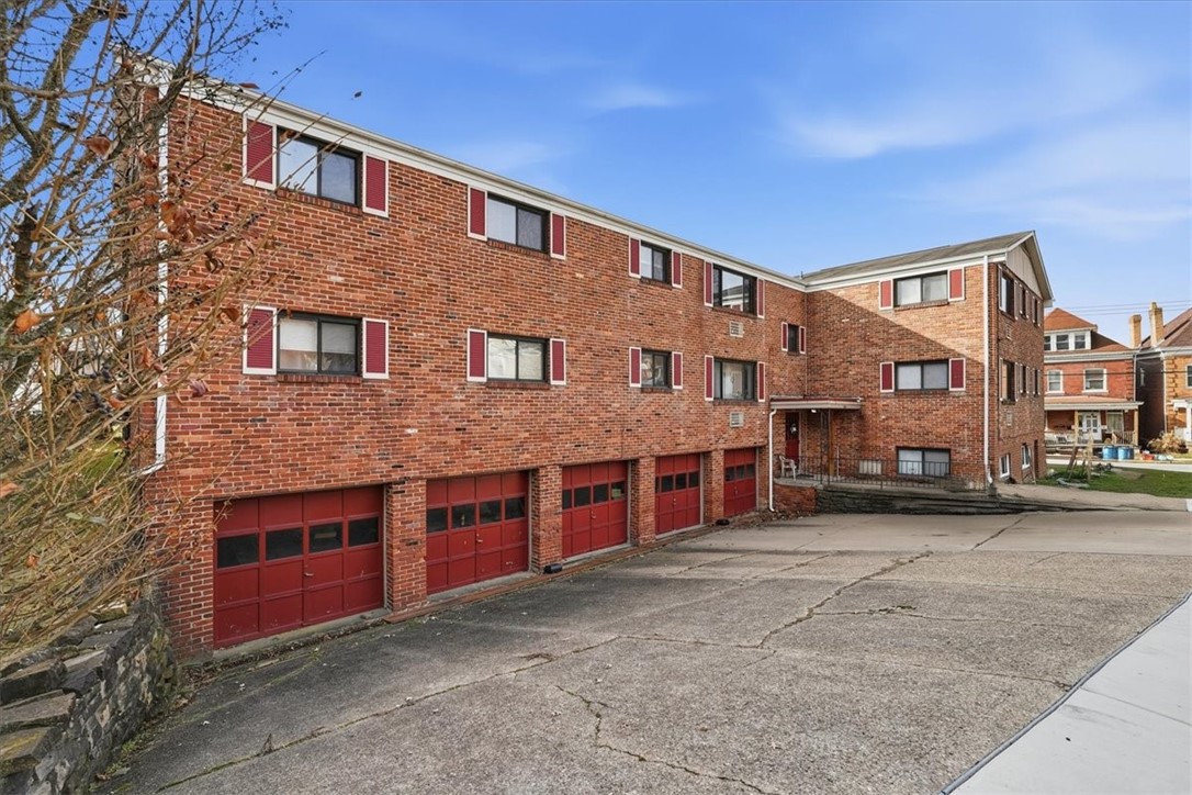 579 Dawson Avenue-12 Units