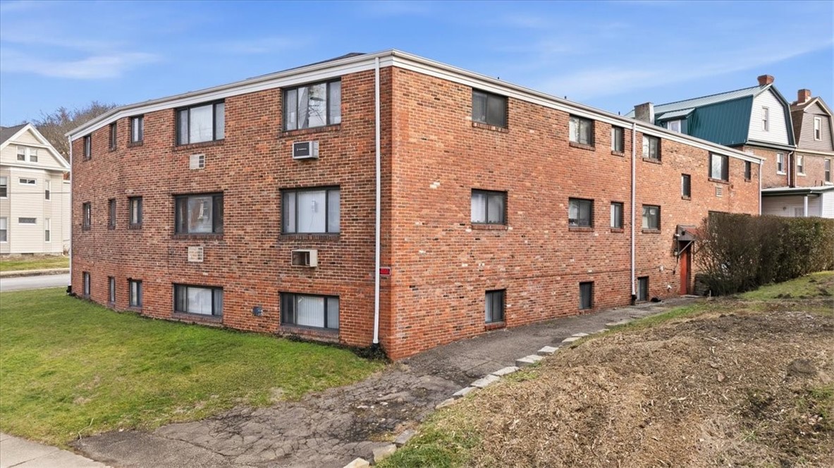 579 Dawson Avenue-12 Units