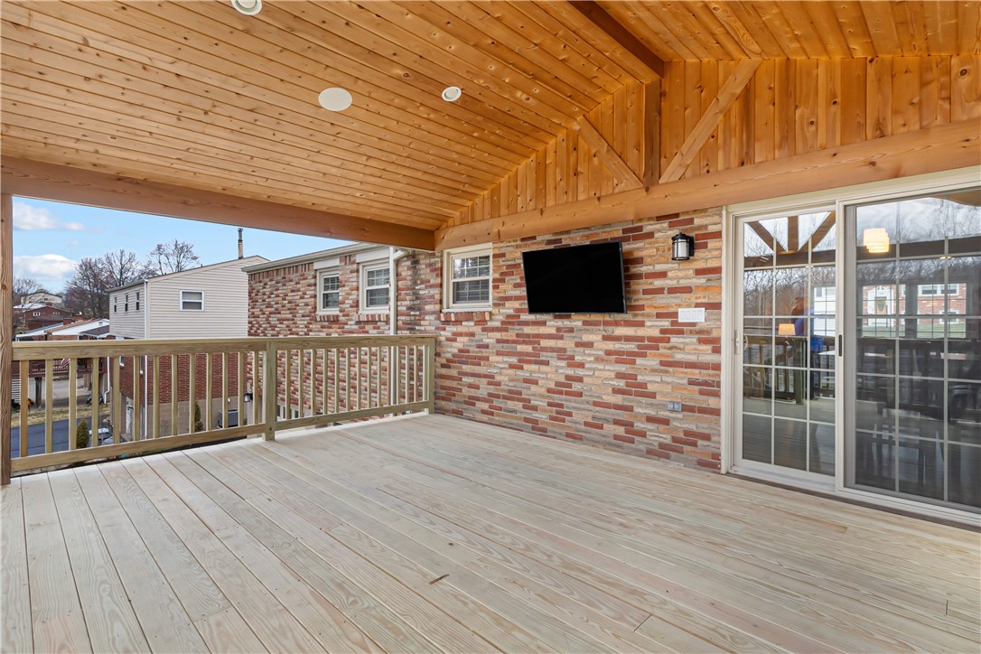 Shaler, Pennsylvania 15116, United States, 3 Bedrooms Bedrooms, ,3 BathroomsBathrooms,Residential,Active,97909