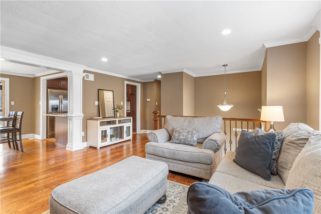 Shaler, Pennsylvania 15116, United States, 3 Bedrooms Bedrooms, ,3 BathroomsBathrooms,Residential,Active,97909