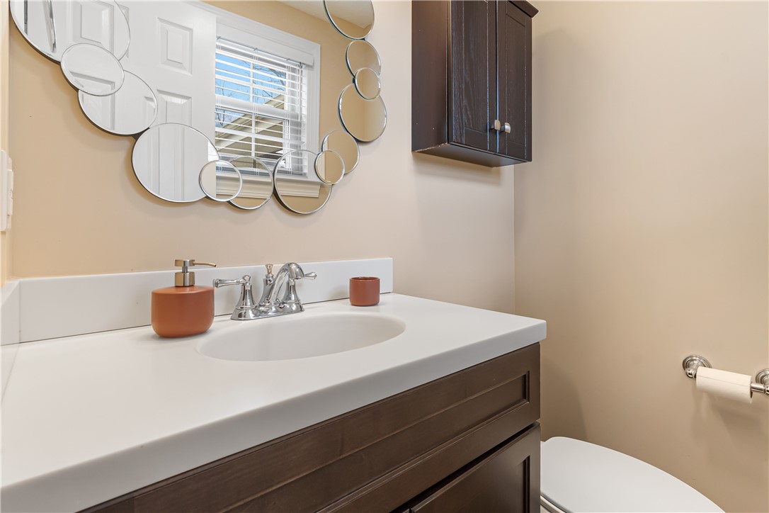 Shaler, Pennsylvania 15116, United States, 3 Bedrooms Bedrooms, ,3 BathroomsBathrooms,Residential,Active,97909