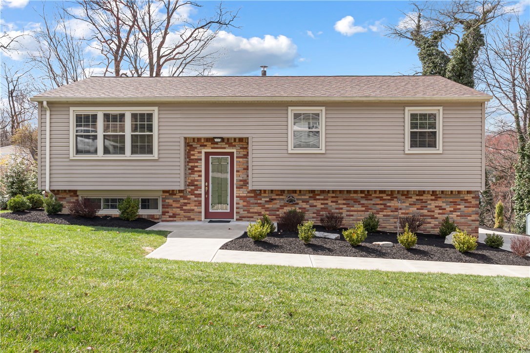 Shaler, Pennsylvania 15116, United States, 3 Bedrooms Bedrooms, ,3 BathroomsBathrooms,Residential,Active,97909