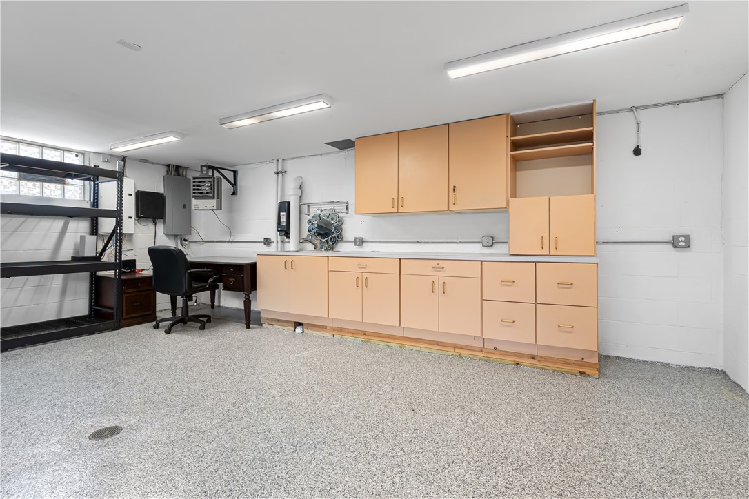 Shaler, Pennsylvania 15116, United States, 3 Bedrooms Bedrooms, ,3 BathroomsBathrooms,Residential,Active,97909