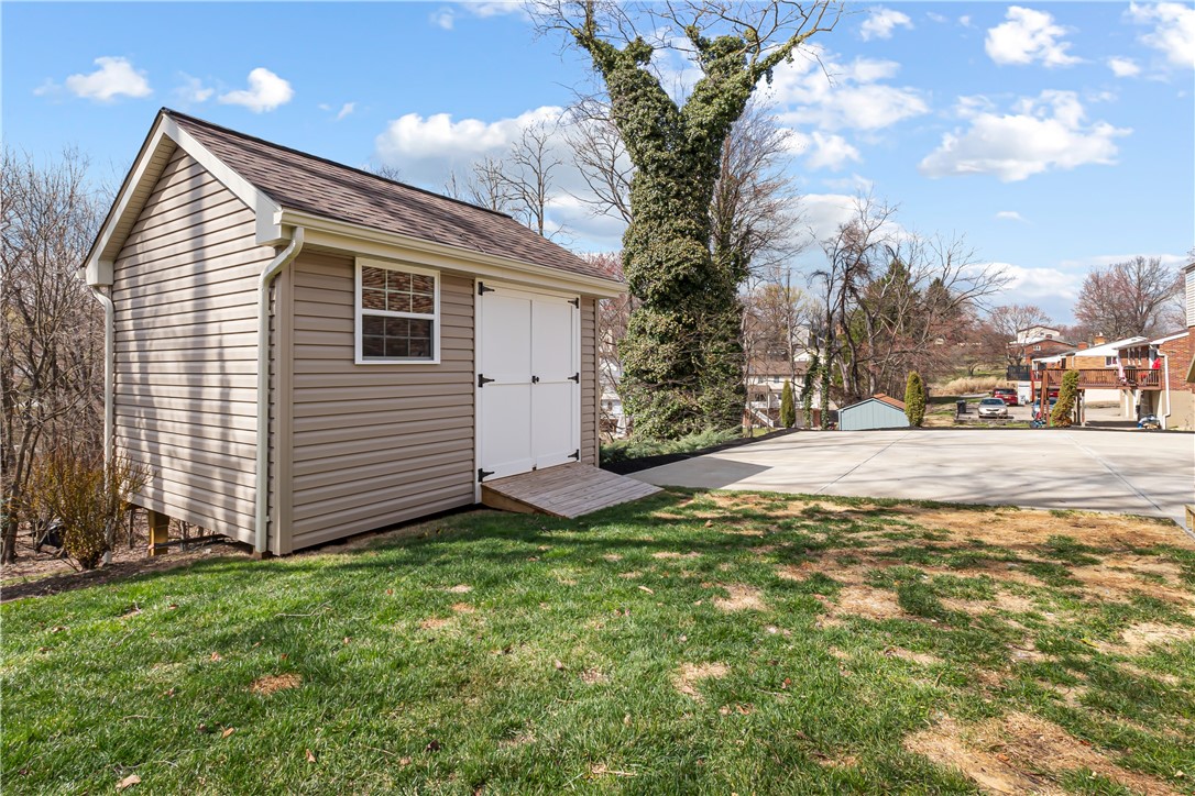 Shaler, Pennsylvania 15116, United States, 3 Bedrooms Bedrooms, ,3 BathroomsBathrooms,Residential,Active,97909