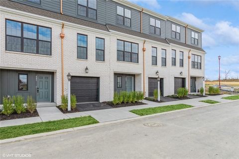 Photo of 403 Cranford Way, Cranberry Twp, PA 16066 (MLS # 1738069)