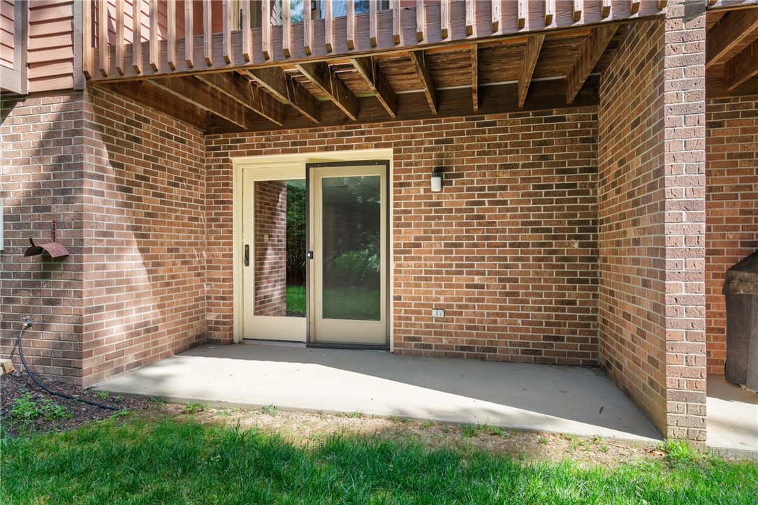 1002 Forest Edge Ct